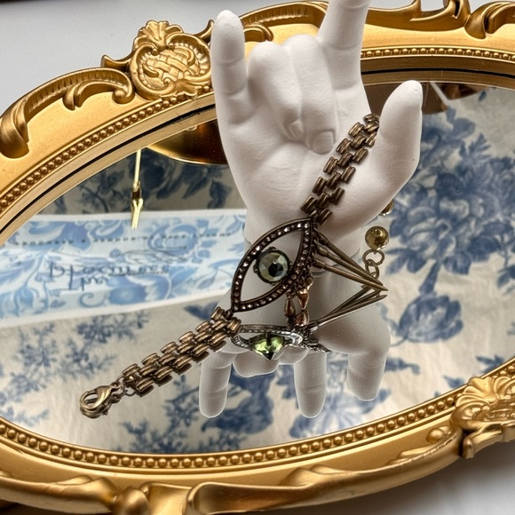 🆕 LULU FROST 🧿 NWOT Evil Eye Mint and Black Glass Lookout Charm Bracelet - Picture 3 of 14